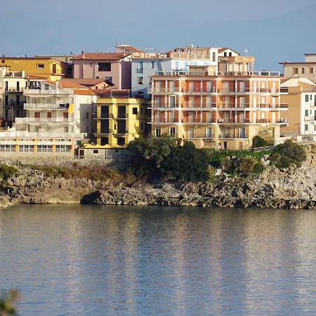 Casa Del Mare & Apartmán Marina di Camerota